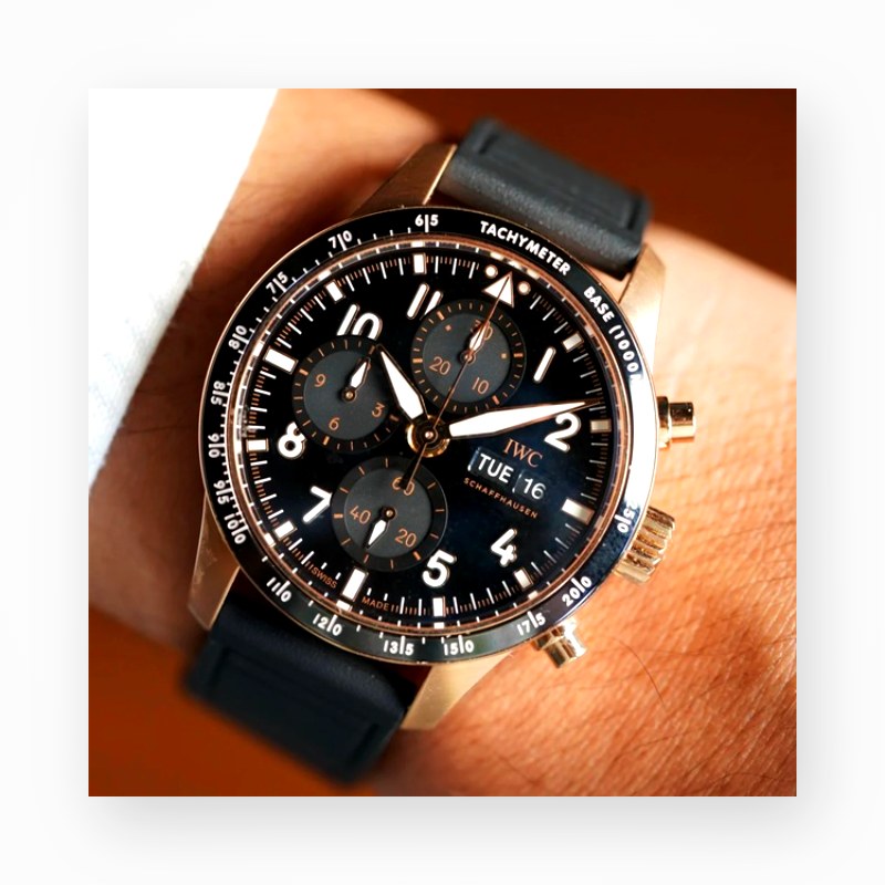IWC IW-05 Pilot’s Performance Chronograph ângulo 4